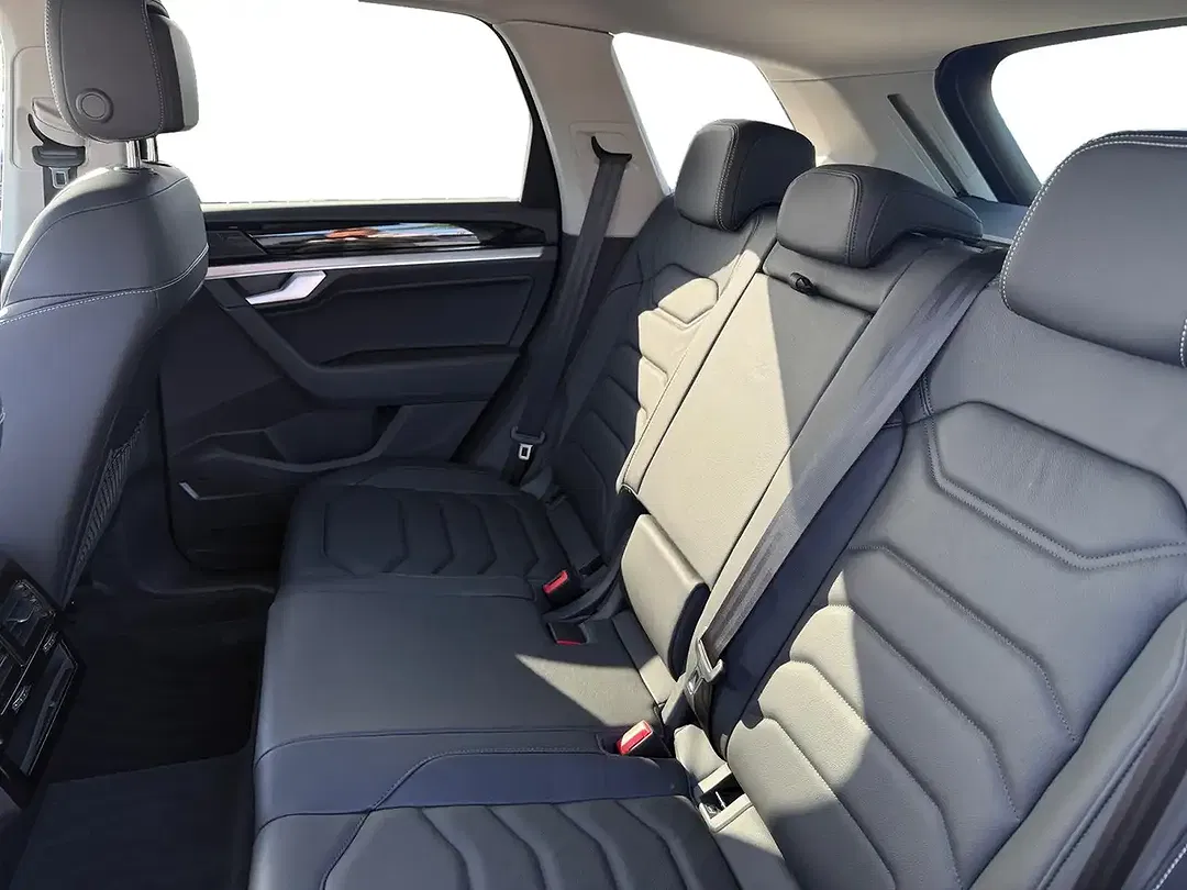 Volkswagen Touareg - Thumbnail 9