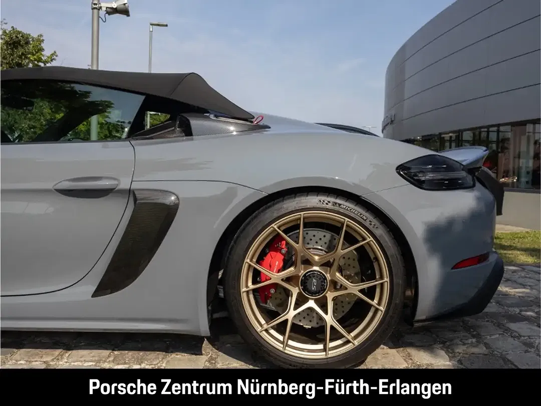 Porsche 718 Spyder - Thumbnail 13