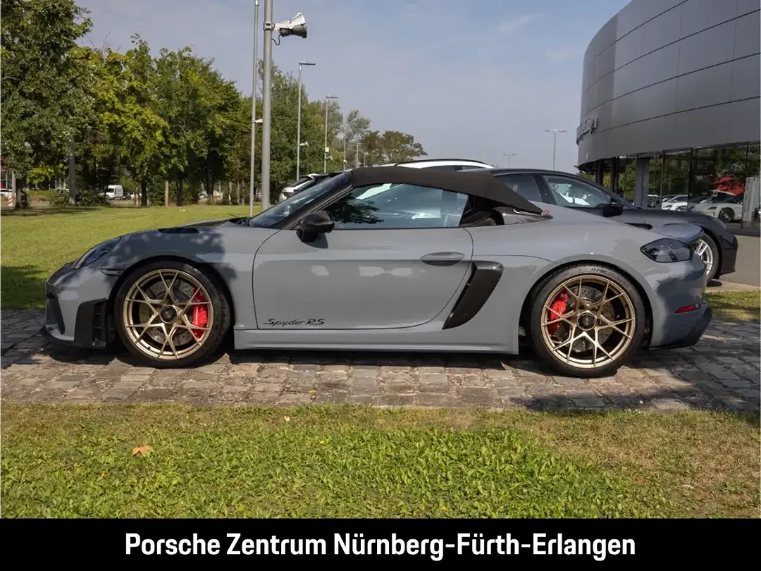Porsche 718 Spyder - Thumbnail 2