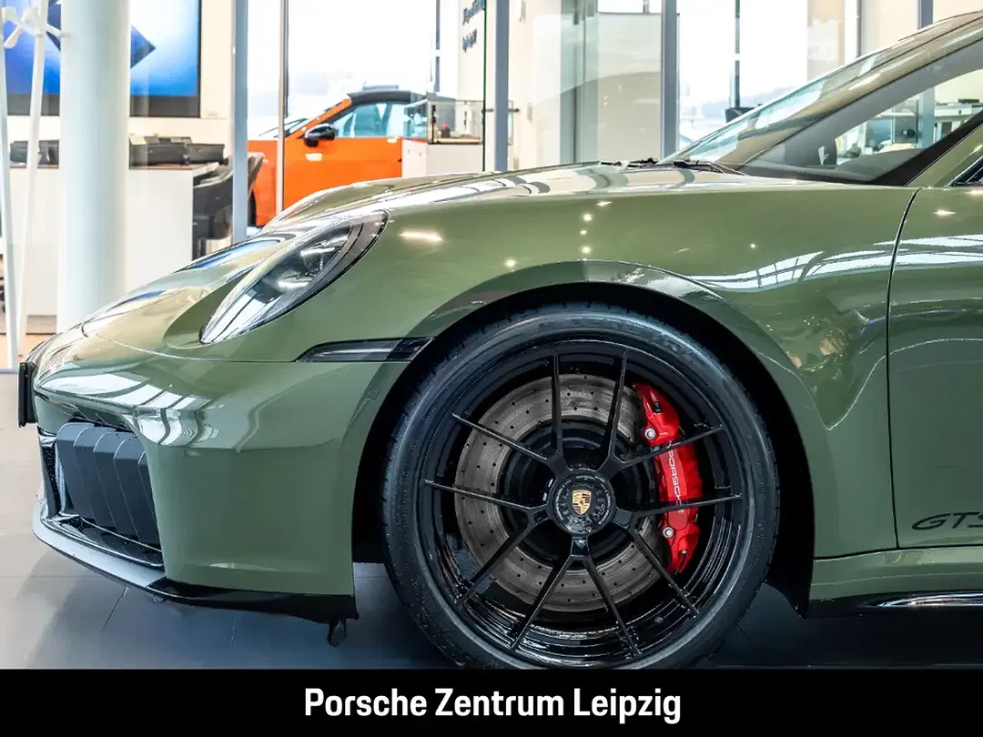 Porsche 992 - Thumbnail 7