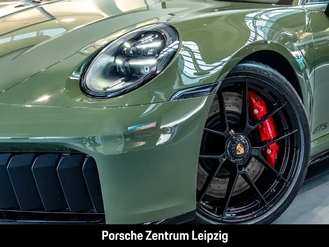 Porsche 992 - Thumbnail 8