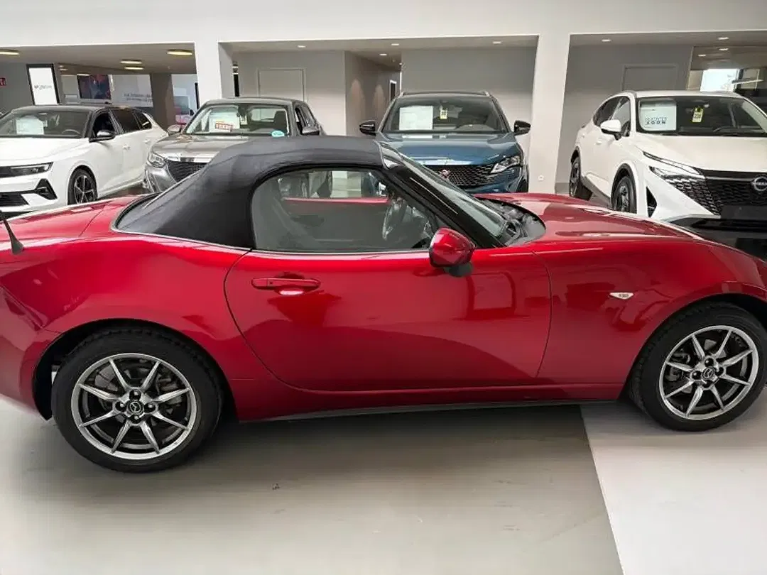 Mazda MX-5 - Thumbnail 4