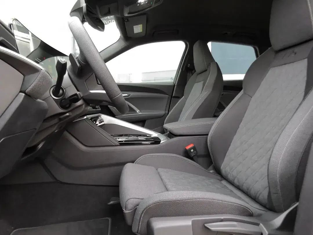 Audi Q5 - Thumbnail 3