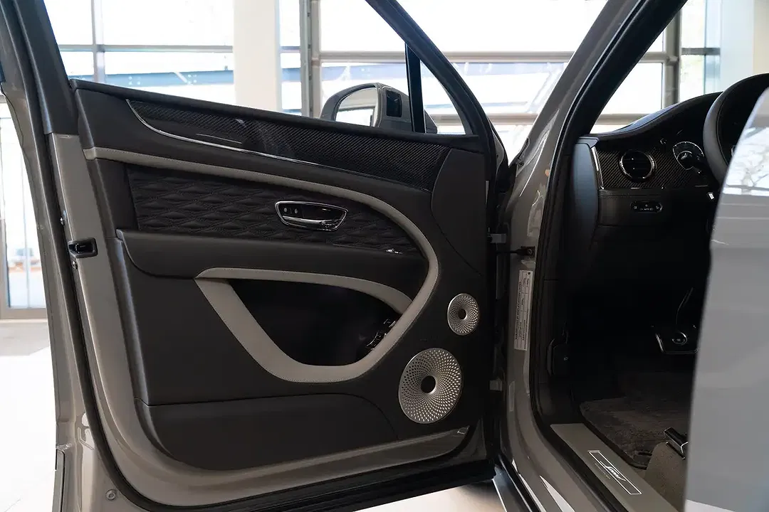 Bentley Bentayga - Thumbnail 10