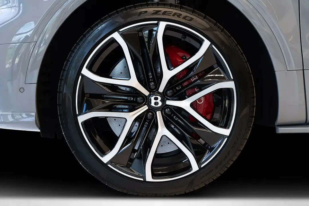 Bentley Bentayga - Thumbnail 8