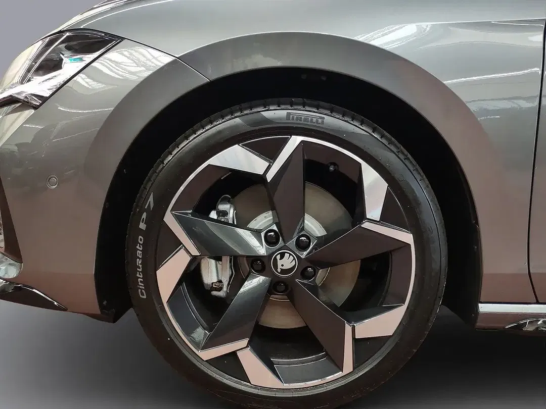 Skoda Superb - Thumbnail 14