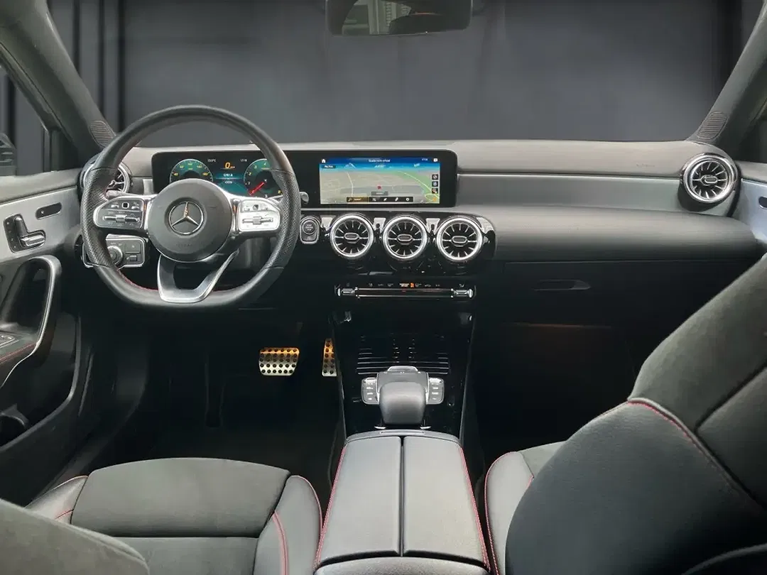 Mercedes-Benz A 200 - Thumbnail 13