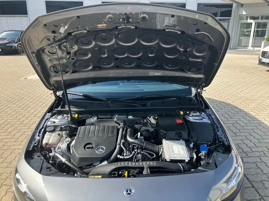 Mercedes-Benz A 200 - Thumbnail 3