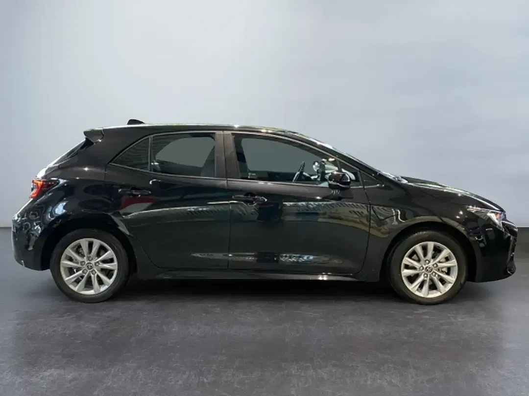 Toyota Corolla - Thumbnail 13