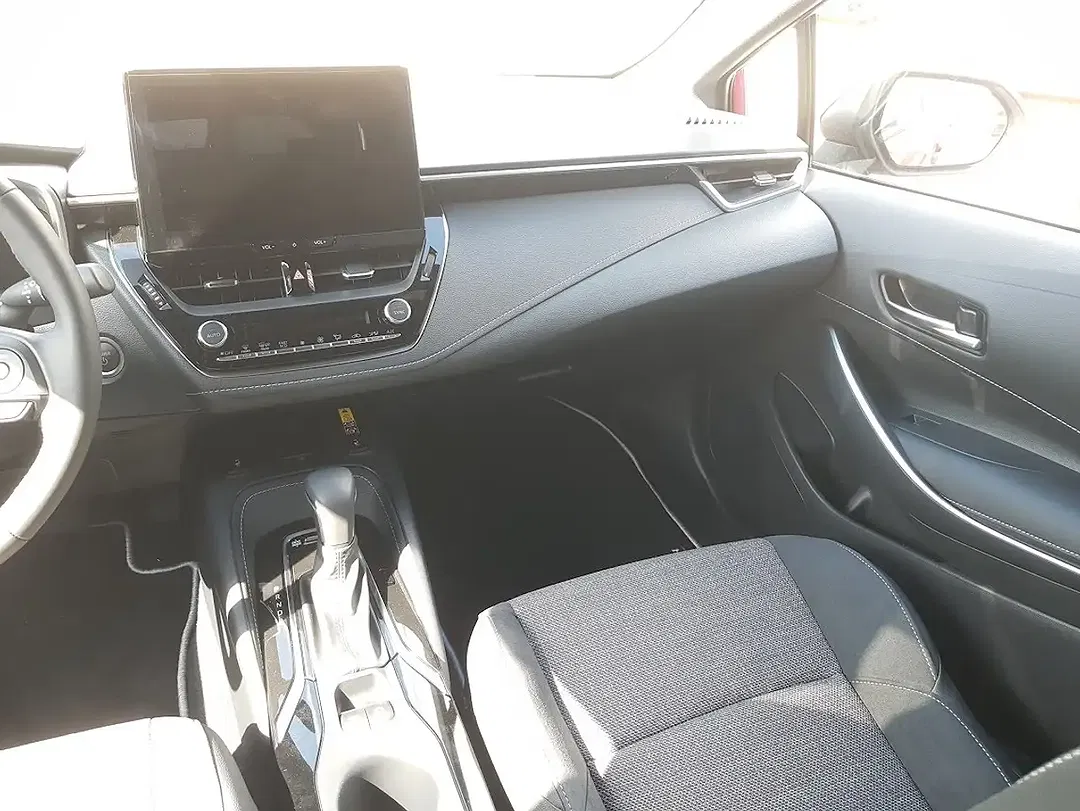 Toyota Corolla - Thumbnail 10