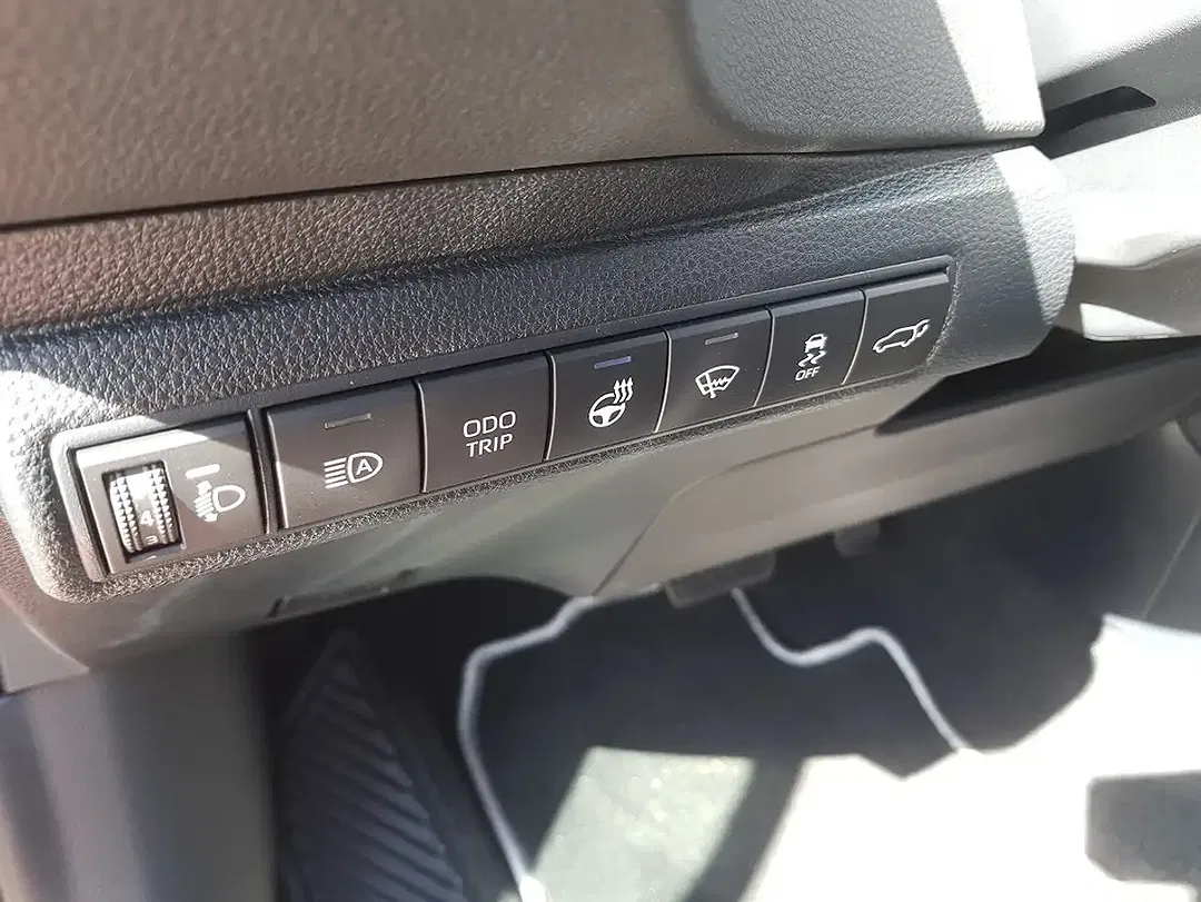 Toyota Corolla - Thumbnail 12