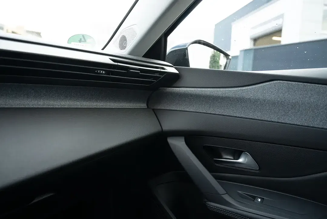 Peugeot 308 - Thumbnail 11