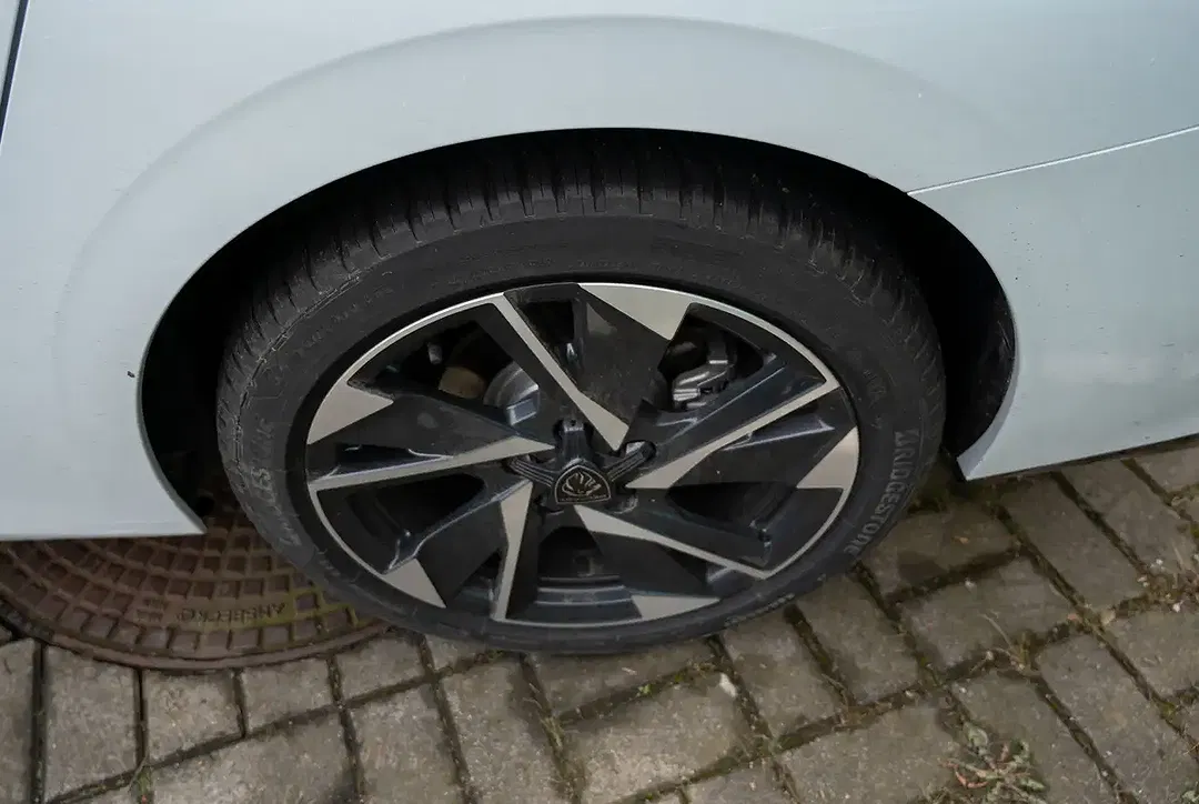 Peugeot 308 - Thumbnail 15