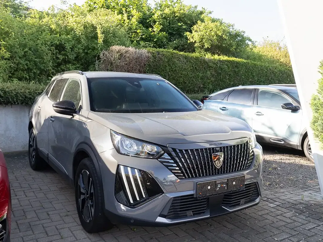 Peugeot 2008 - Thumbnail 3