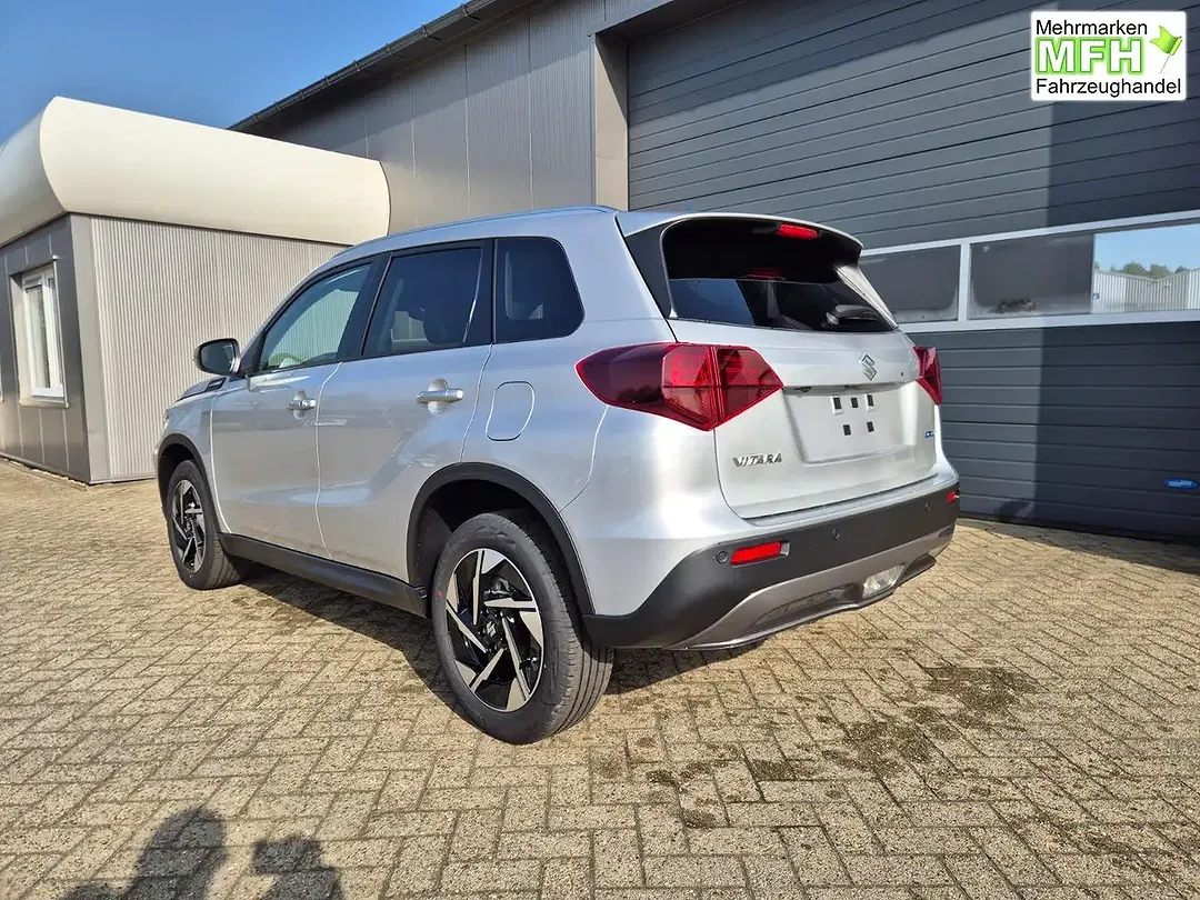 Suzuki Vitara - Thumbnail 3