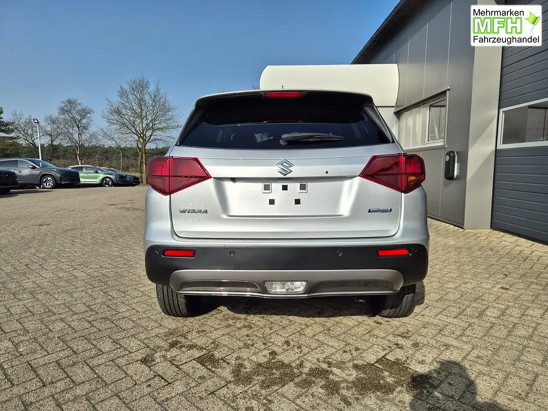 Suzuki Vitara - Thumbnail 4