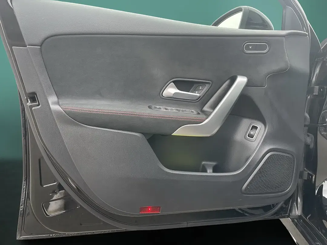Mercedes-Benz A 200 - Thumbnail 9