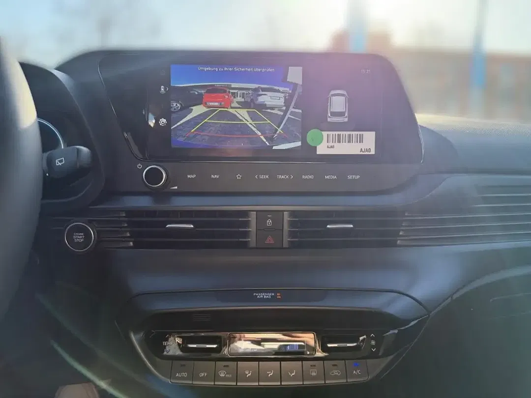 Hyundai i20 - Thumbnail 9