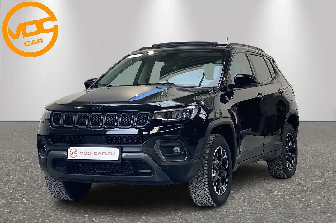 Jeep Compass - Thumbnail 1