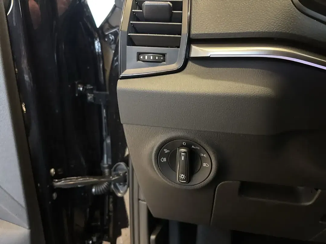 Skoda Karoq - Thumbnail 11