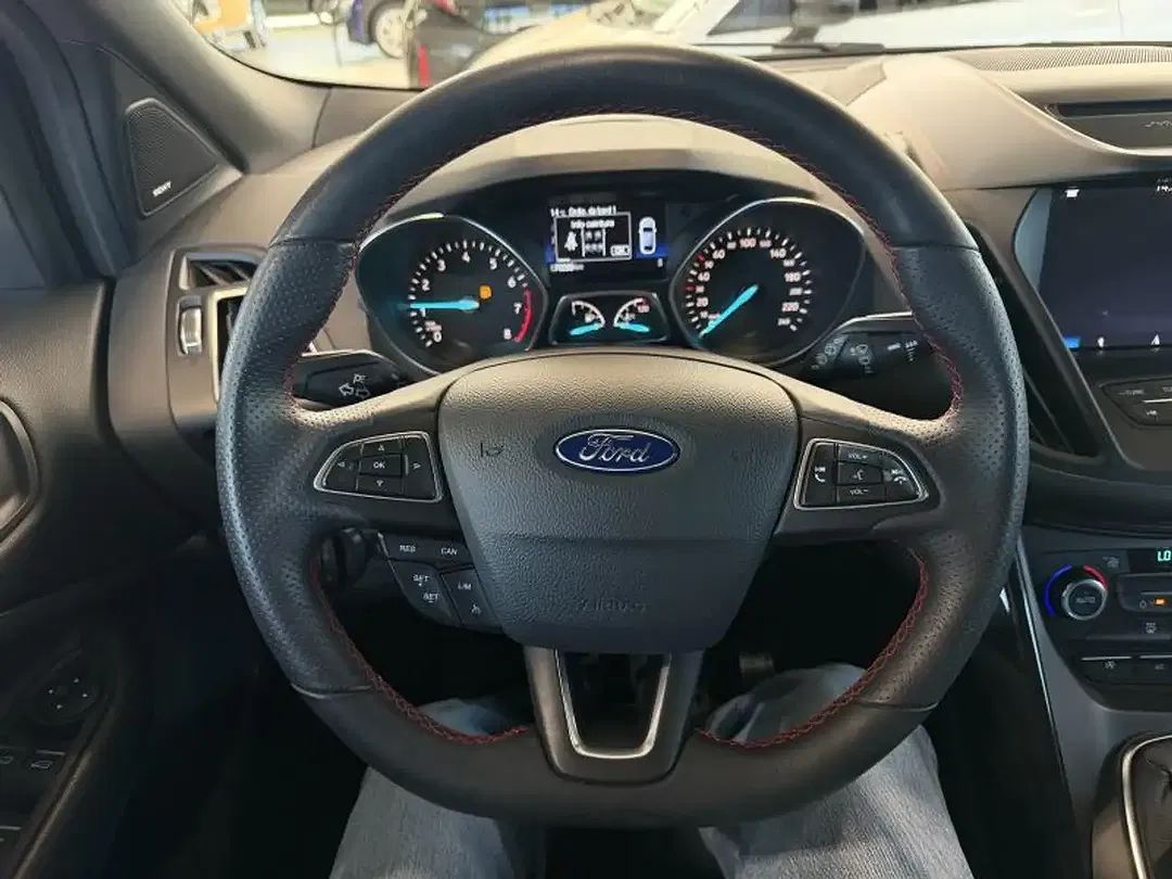 Ford Kuga - Thumbnail 6