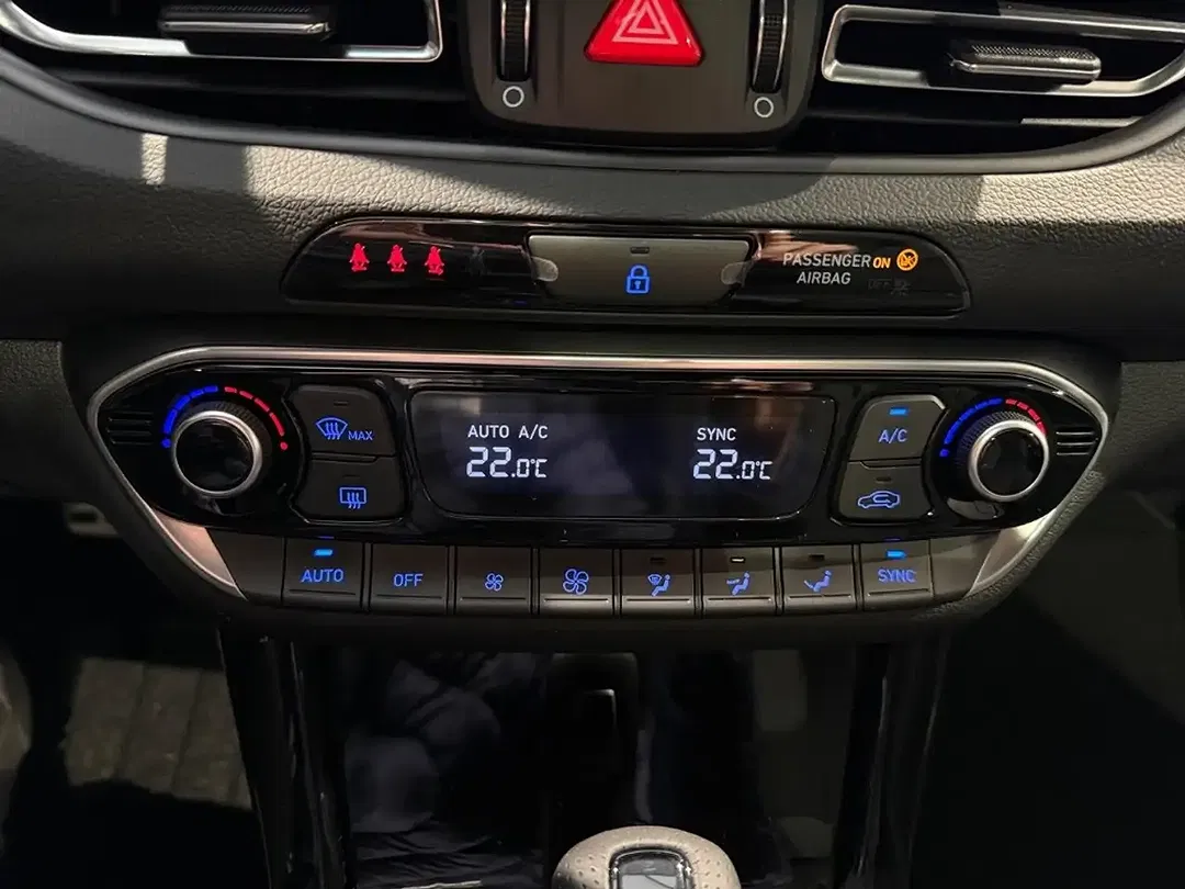 Hyundai i30 - Thumbnail 13