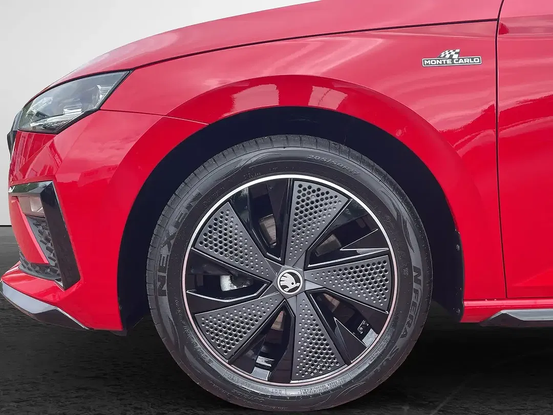 Skoda Scala - Thumbnail 4