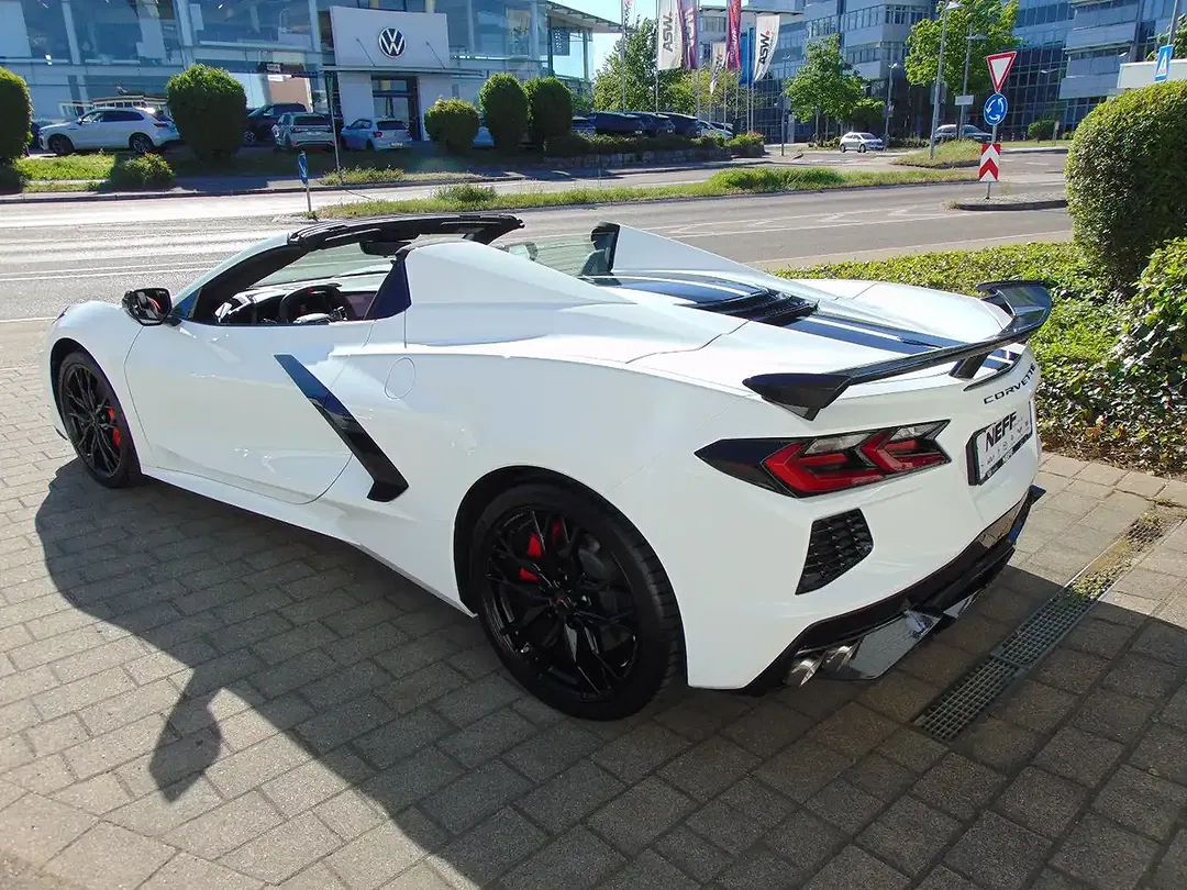 Corvette C8 - Thumbnail 2