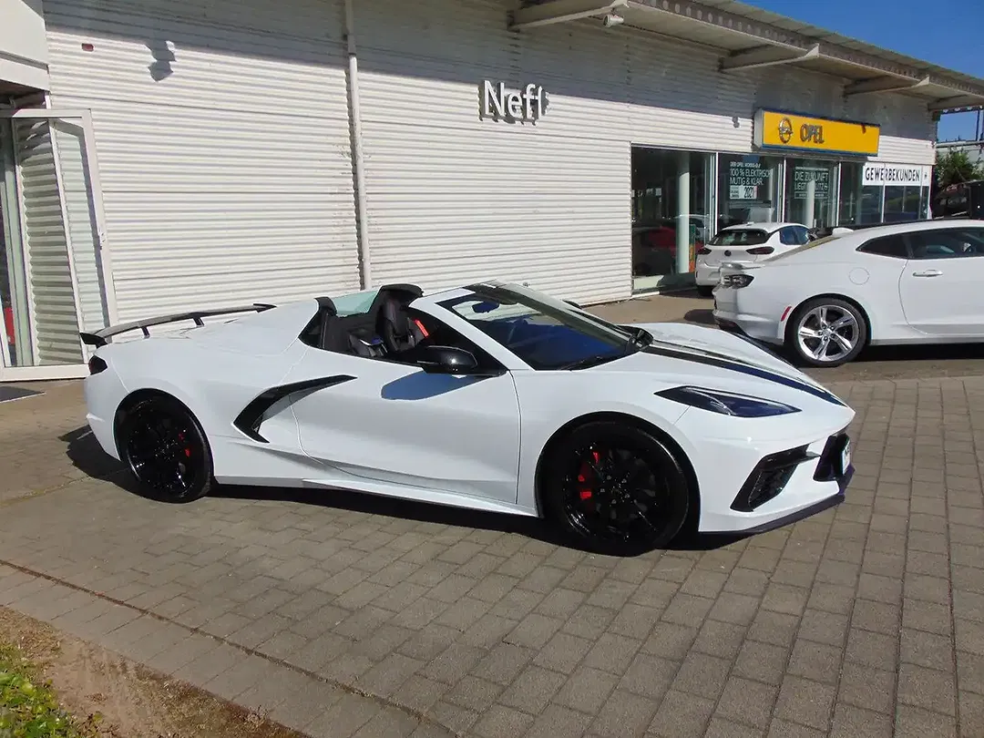 Corvette C8 - Thumbnail 3