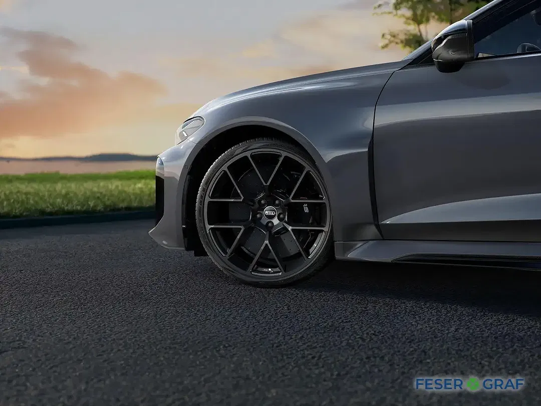 Audi RS5 - Thumbnail 6