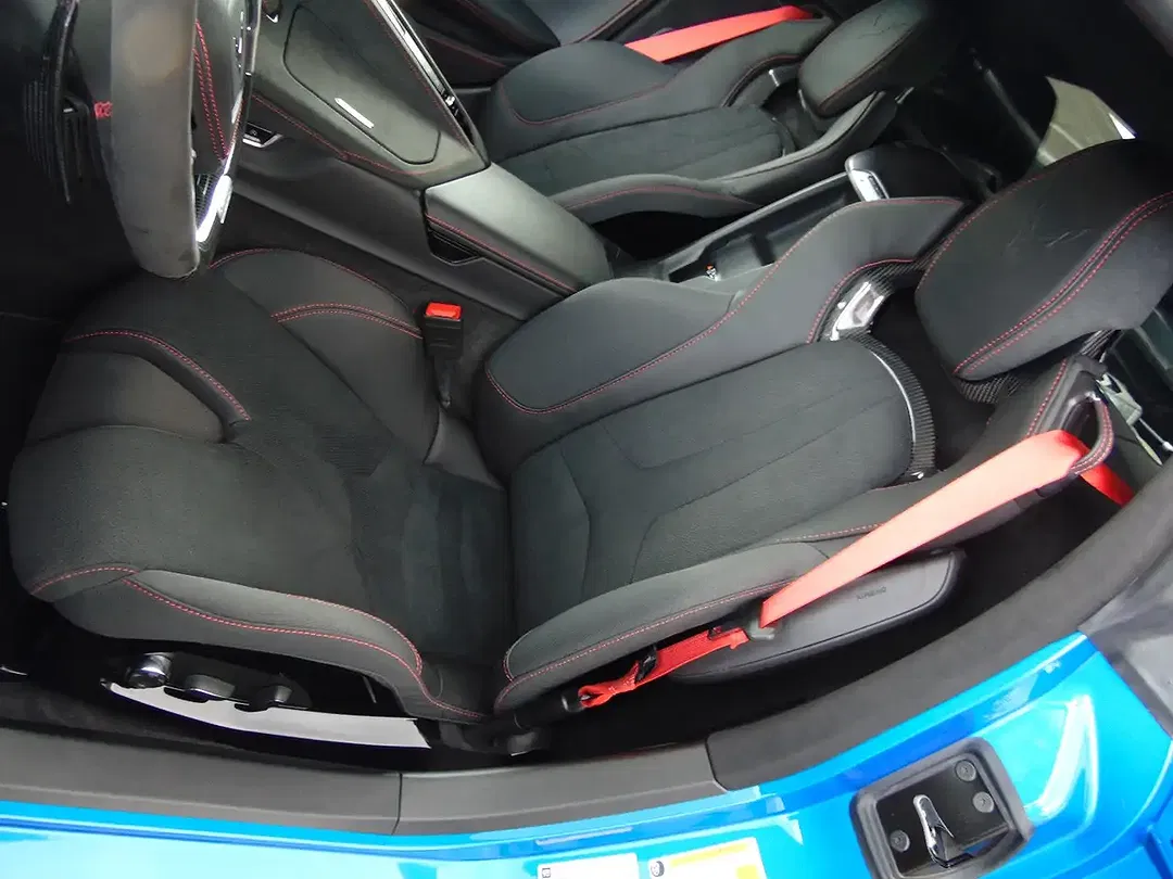 Corvette C8 - Thumbnail 6