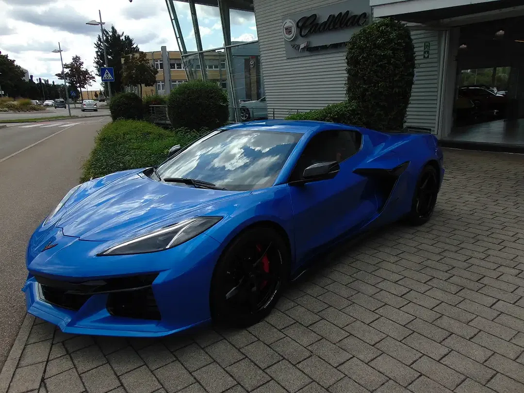Corvette C8 - Thumbnail 8