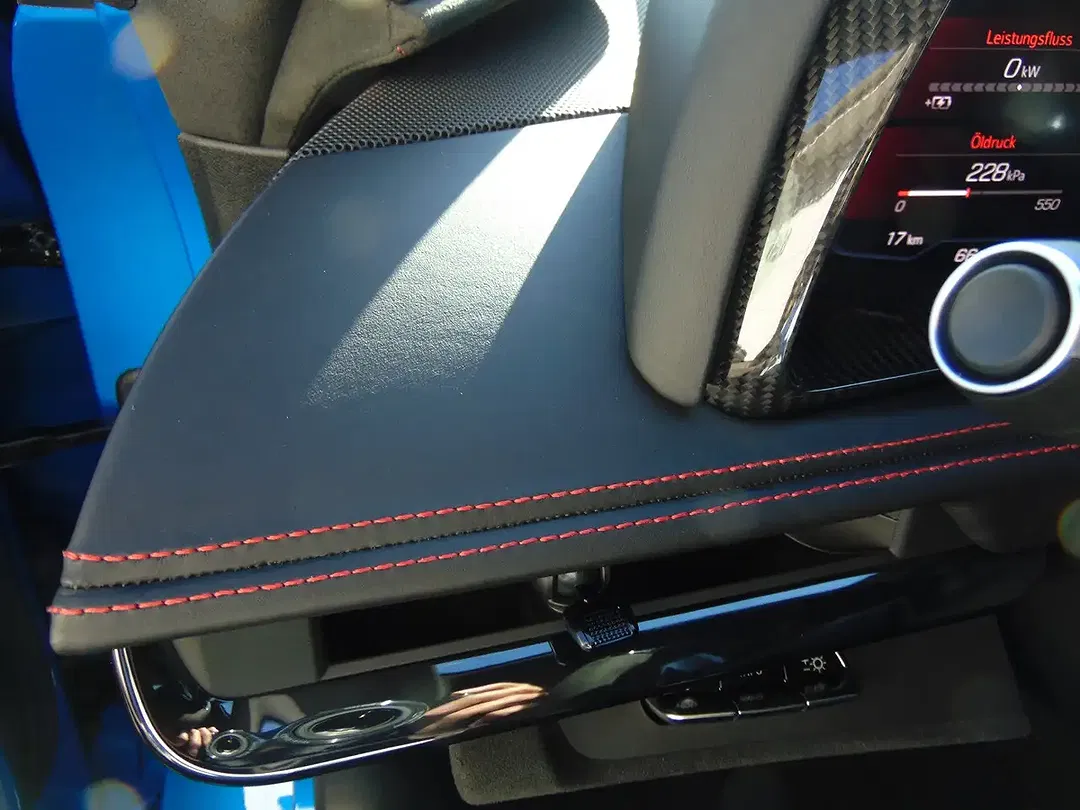 Corvette C8 - Thumbnail 10