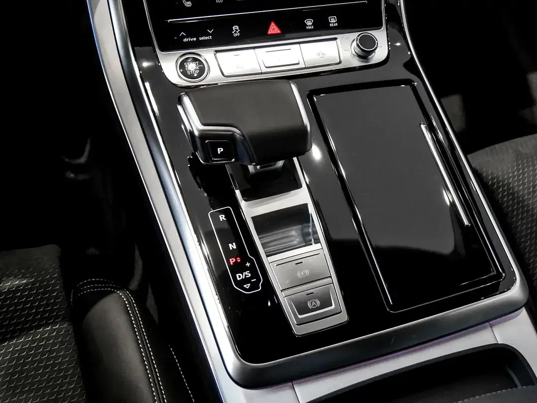 Audi Q8 - Thumbnail 10