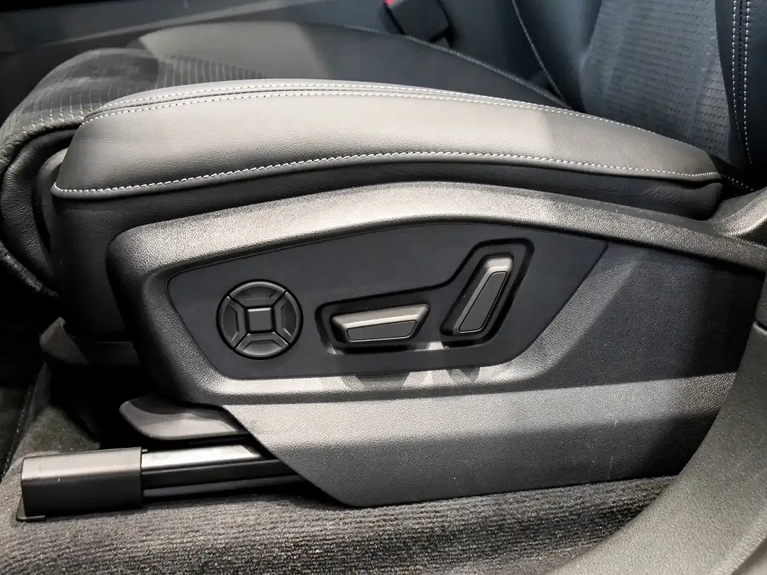 Audi Q8 - Thumbnail 13