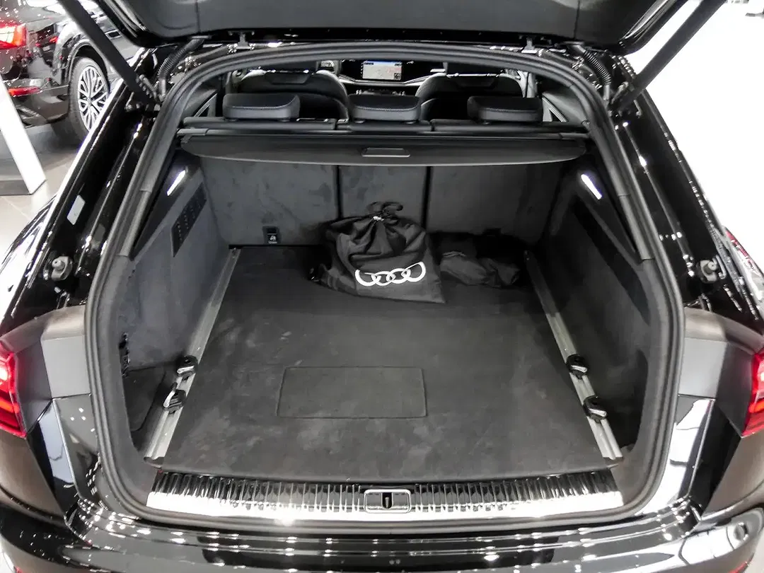 Audi Q8 - Thumbnail 15