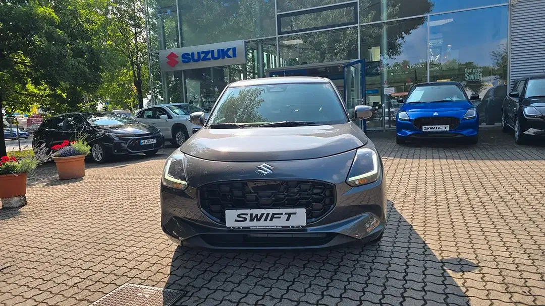 Suzuki Swift - Thumbnail 3
