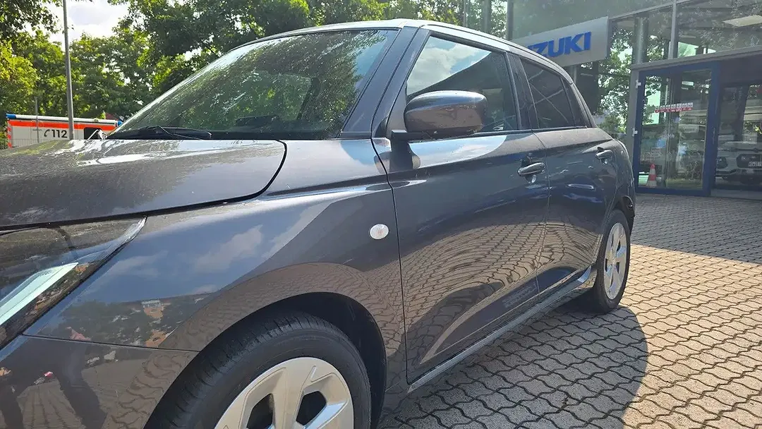 Suzuki Swift - Thumbnail 8