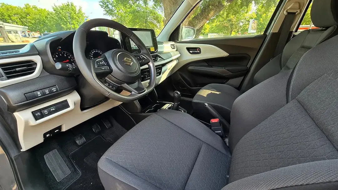 Suzuki Swift - Thumbnail 9