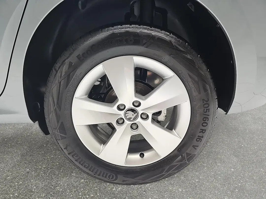 Skoda Kamiq - Thumbnail 6