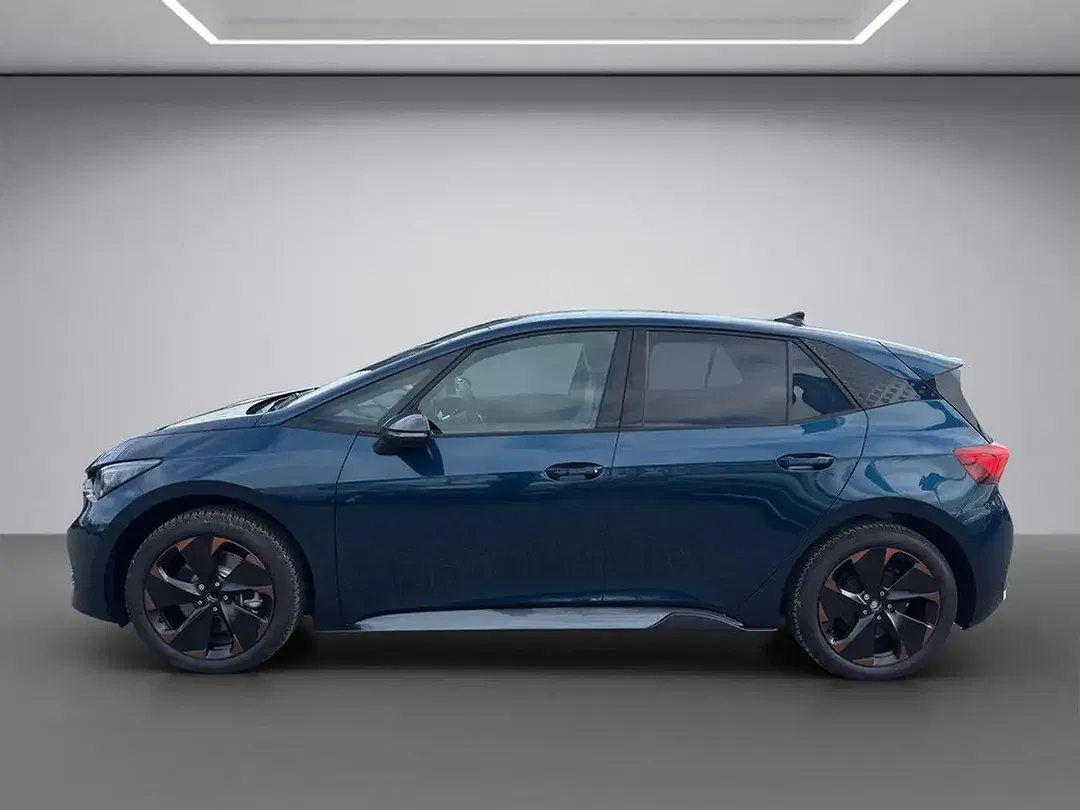 CUPRA Born - Thumbnail 2