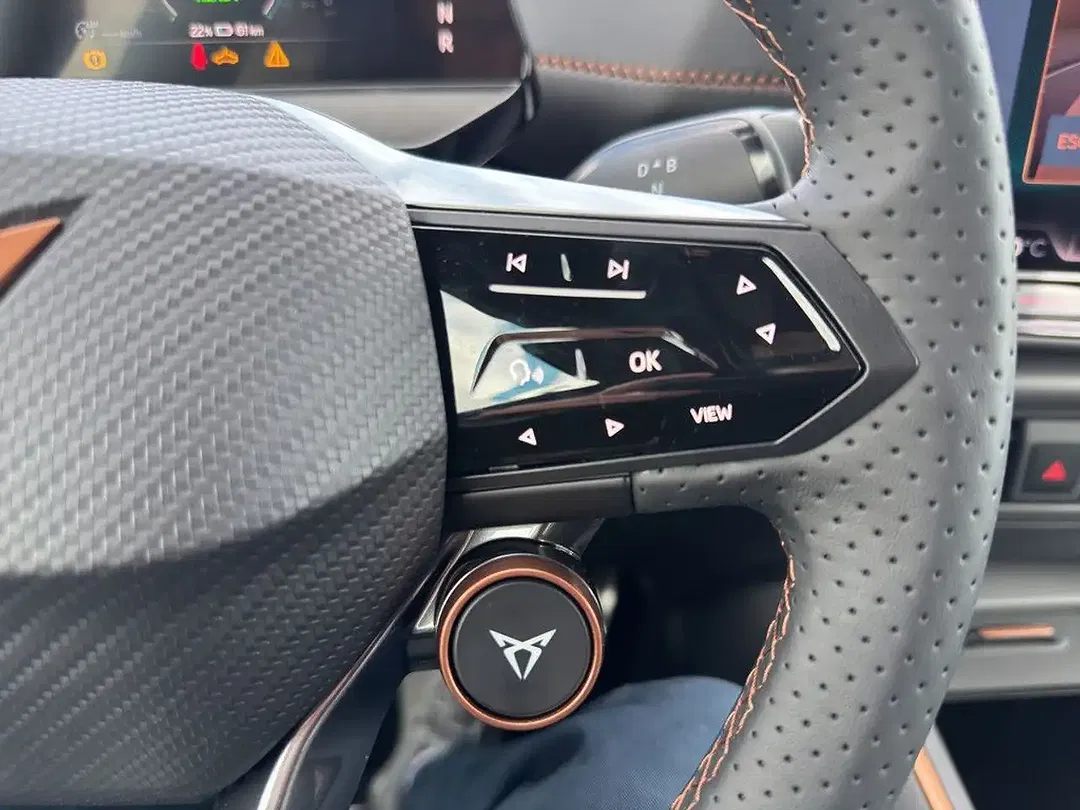 CUPRA Born - Thumbnail 24