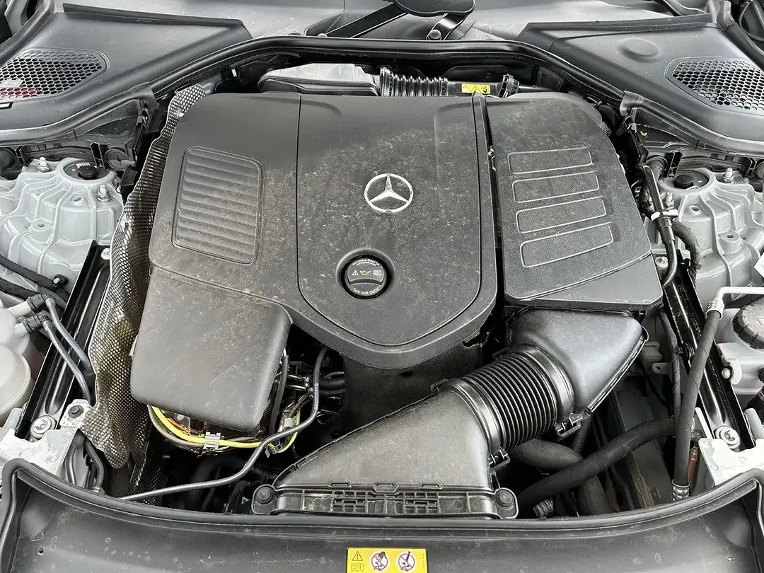 Mercedes-Benz E 300 - Thumbnail 13