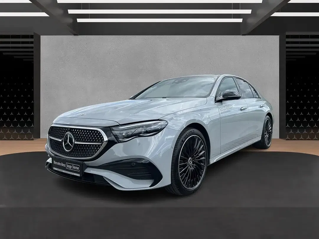 Mercedes-Benz E 300 - Thumbnail 1
