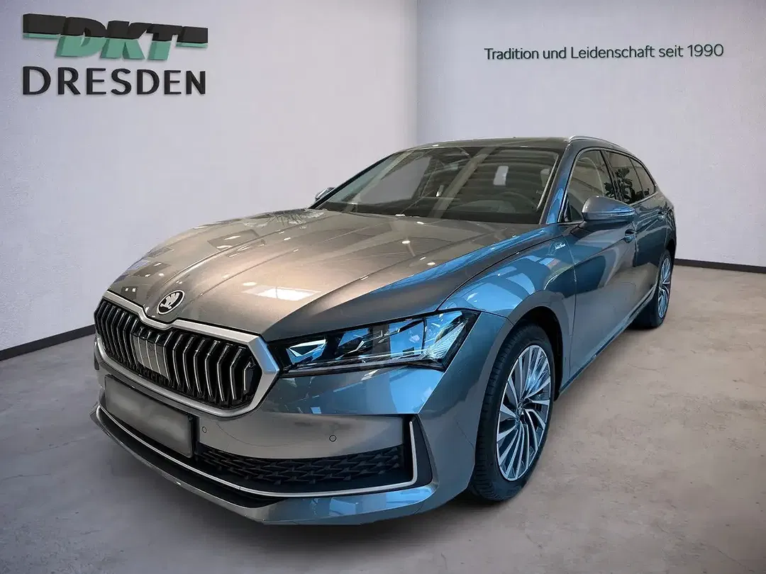 Skoda Superb - Thumbnail 1