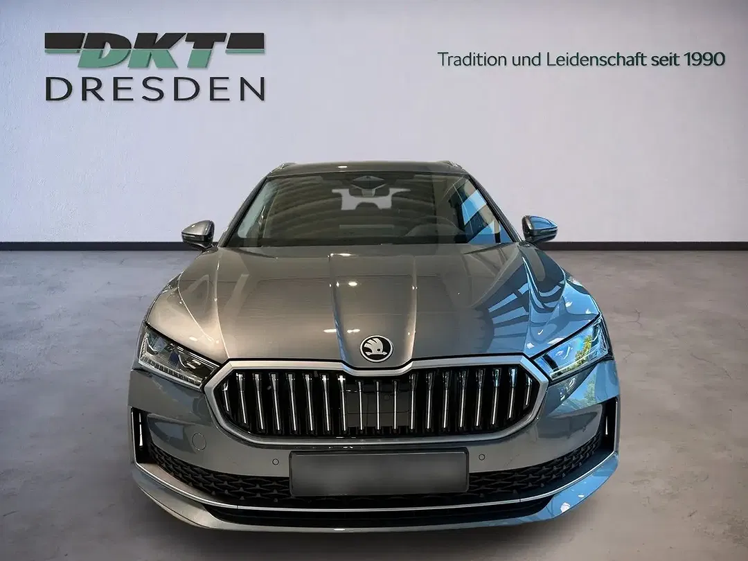 Skoda Superb - Thumbnail 2