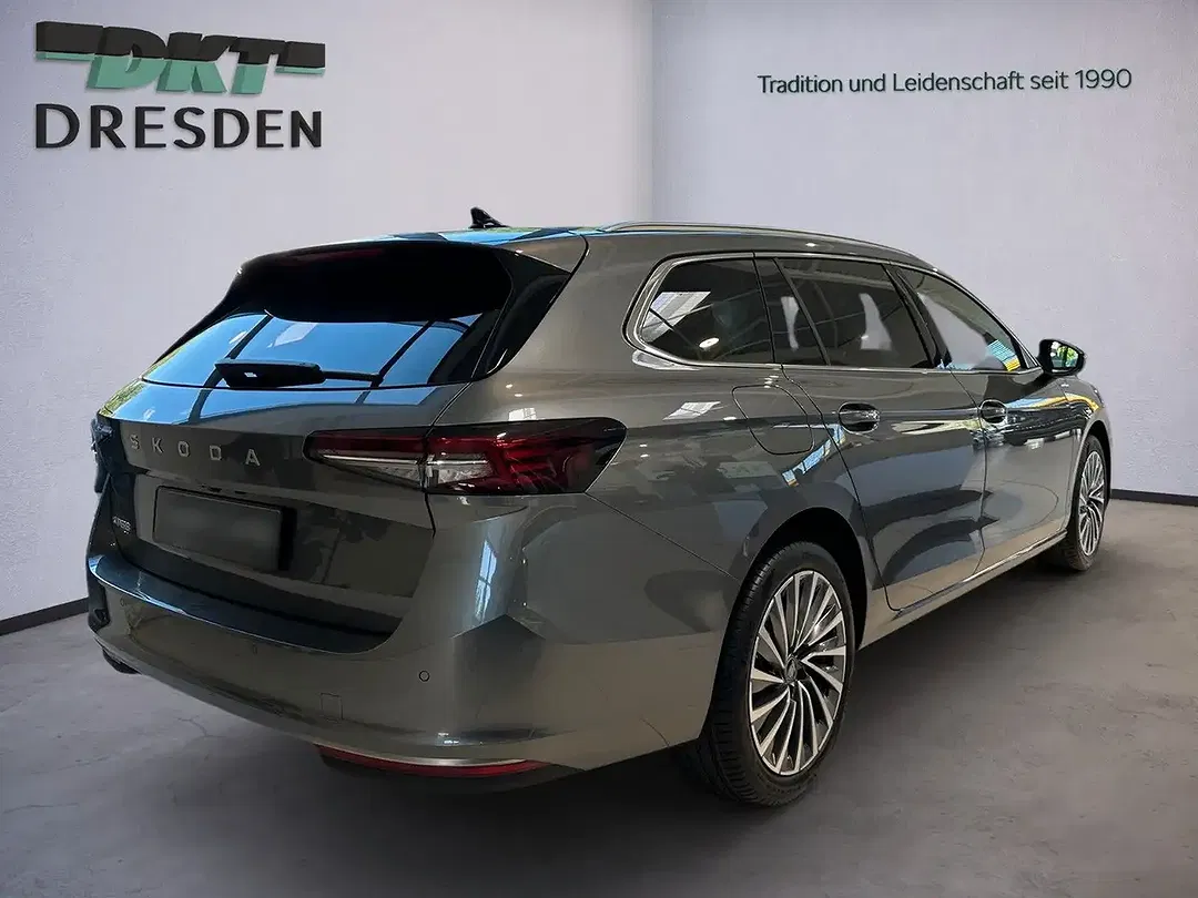 Skoda Superb - Thumbnail 3