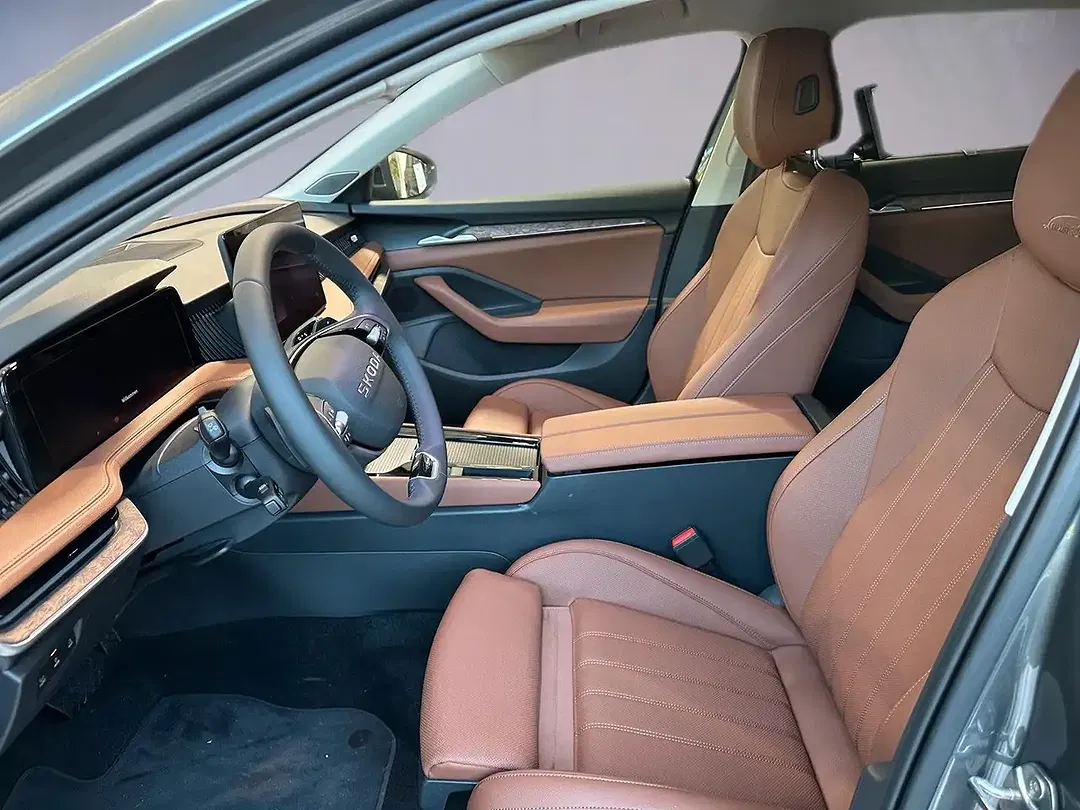 Skoda Superb - Thumbnail 8
