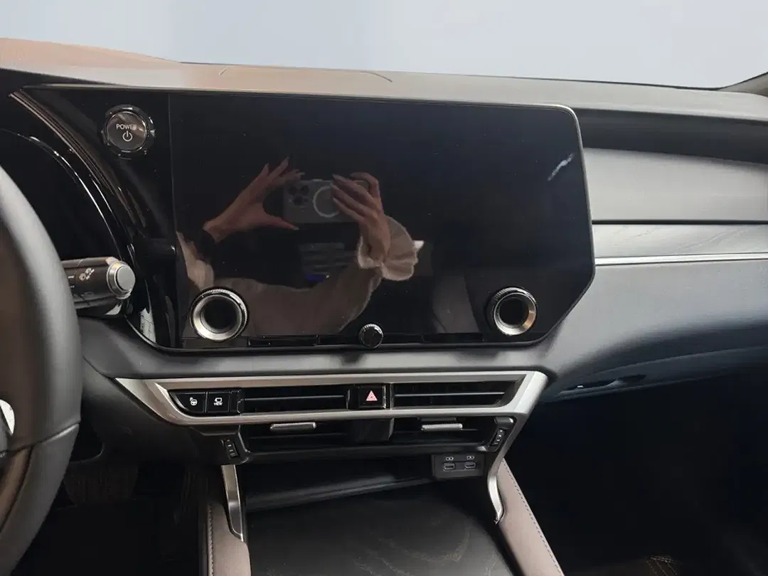 Lexus RX 450h - Thumbnail 11