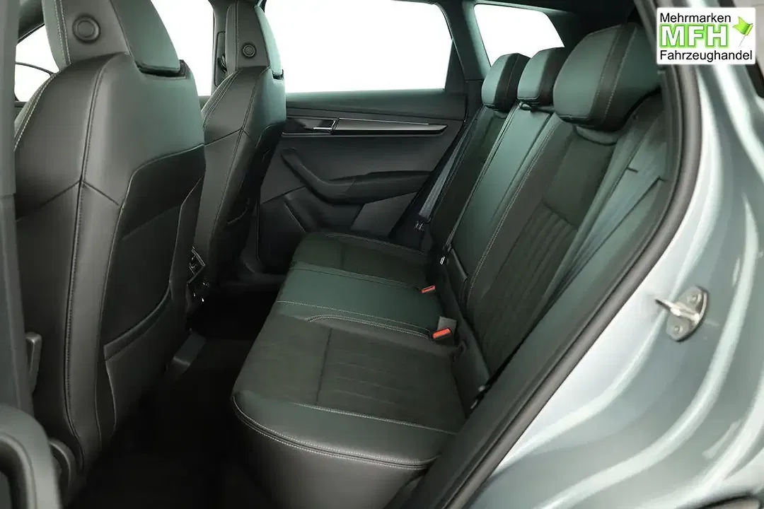 Skoda Karoq - Thumbnail 11